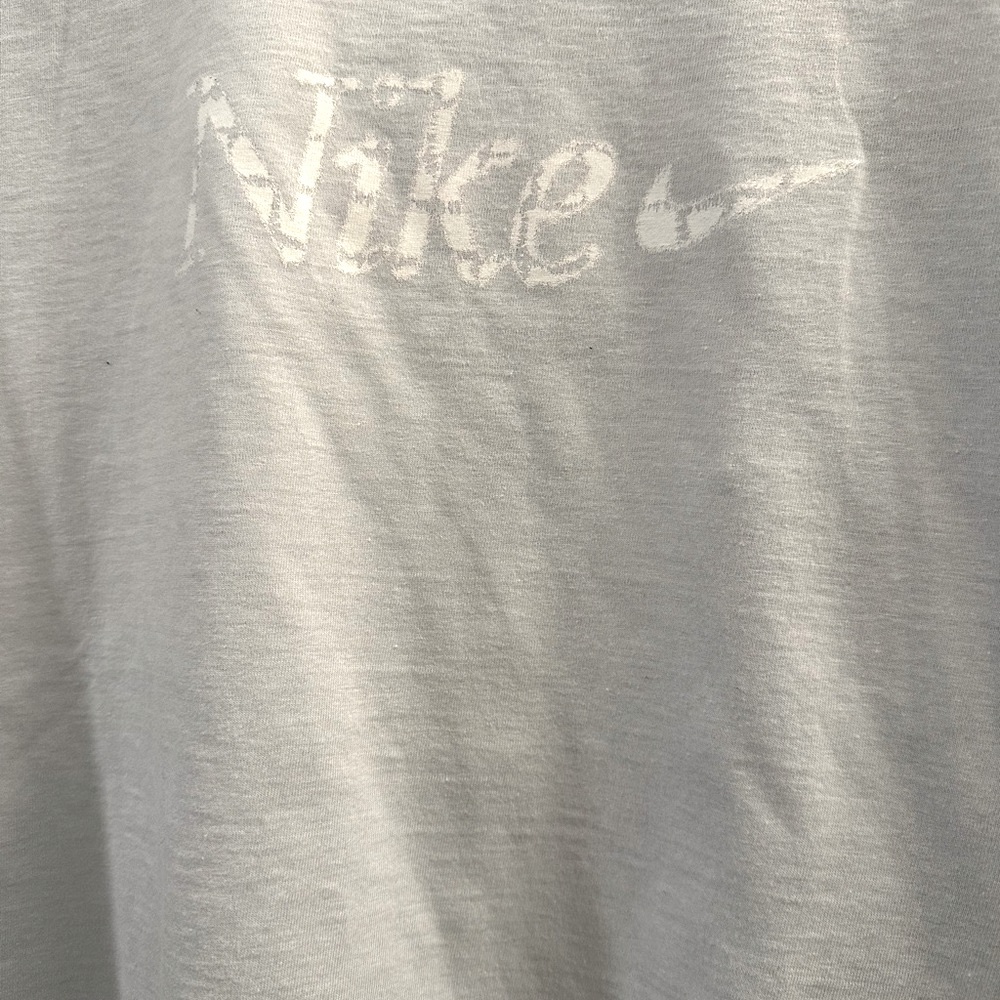 Nike Women’s Loose Fit Tee - Picture 4 of 6